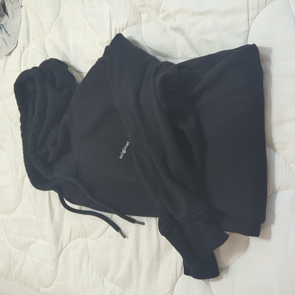 H&M Black sweatshirt - Picture 1 of 2